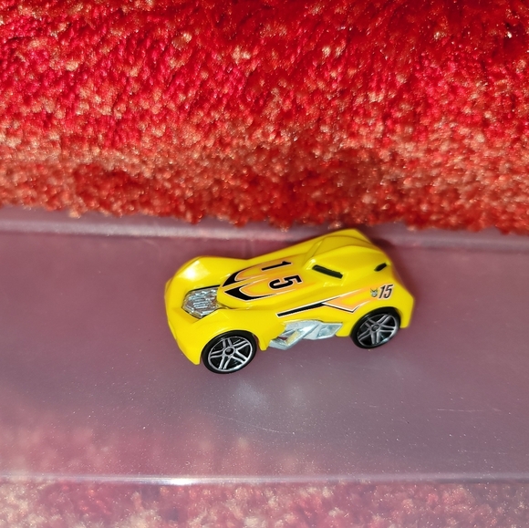 Lot of 5 Hot Wheels cars - Picture 5 of 6